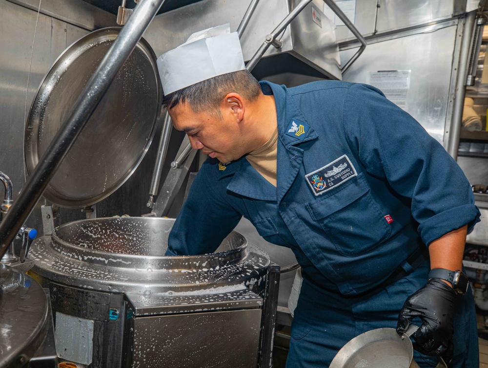 USS Howard (DDG 83) Lunch Preparation