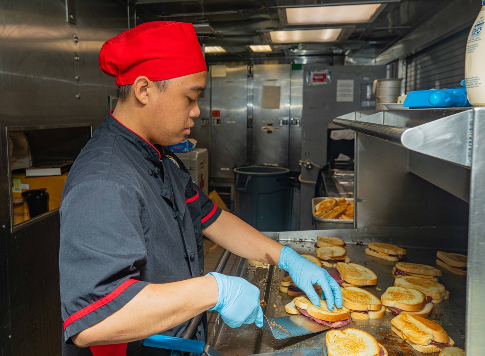 USS Howard (DDG 83) Lunch Preparation