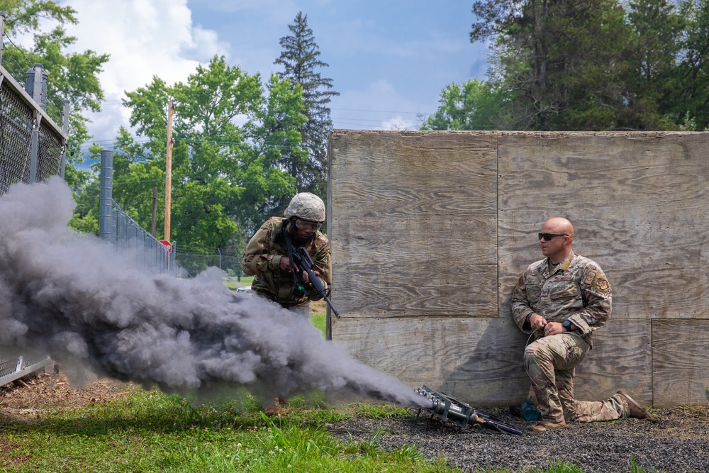 Soldiers Train for Medical Evacuations