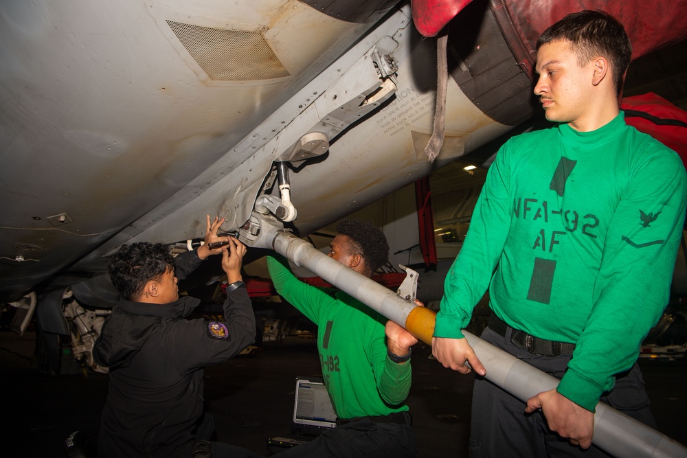 USS Carl Vinson (CVN 70) Sailors Perform Aircraft Maintenance in the Pacific Ocean