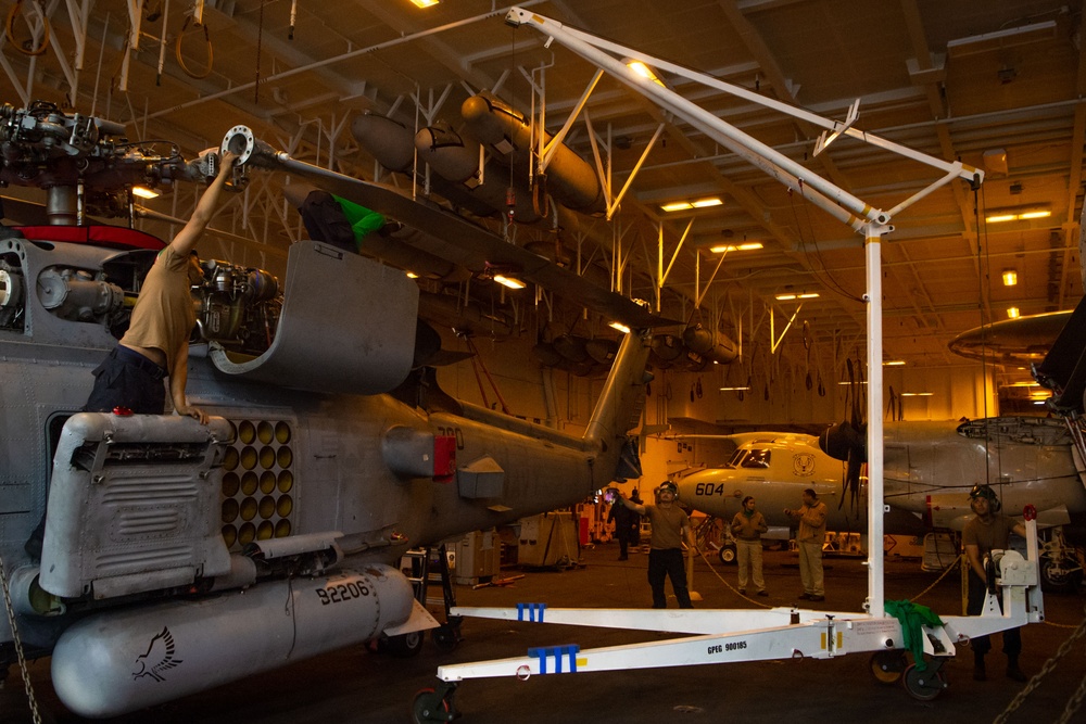 USS Carl Vinson (CVN 70) Sailors Perform Aircraft Maintenance in the Pacific Ocean