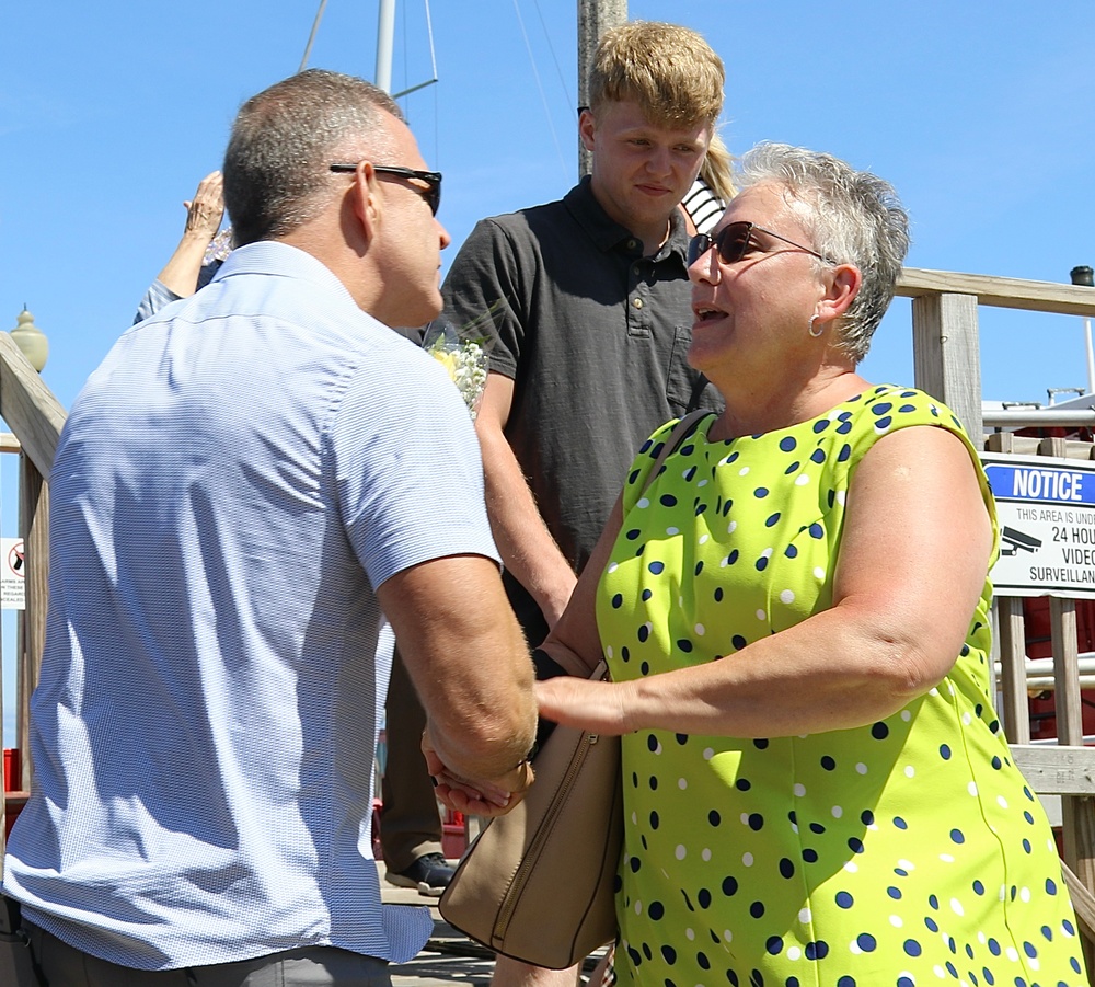 Illinois National Guard Gold Star Families Enjoy Chicago Fire Boat Tour and Each Other