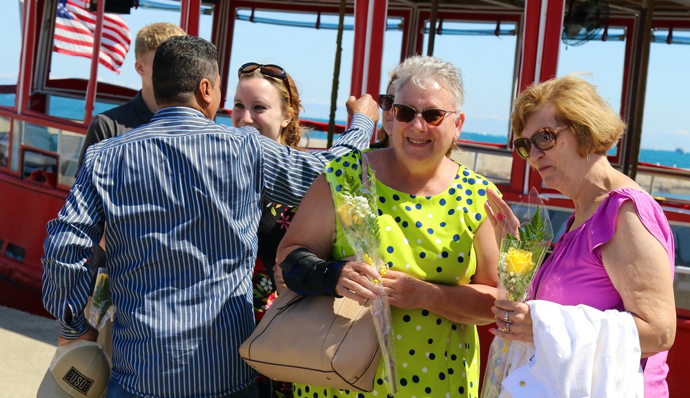 Illinois National Guard Gold Star Families Enjoy Chicago Fire Boat Tour and Each Other