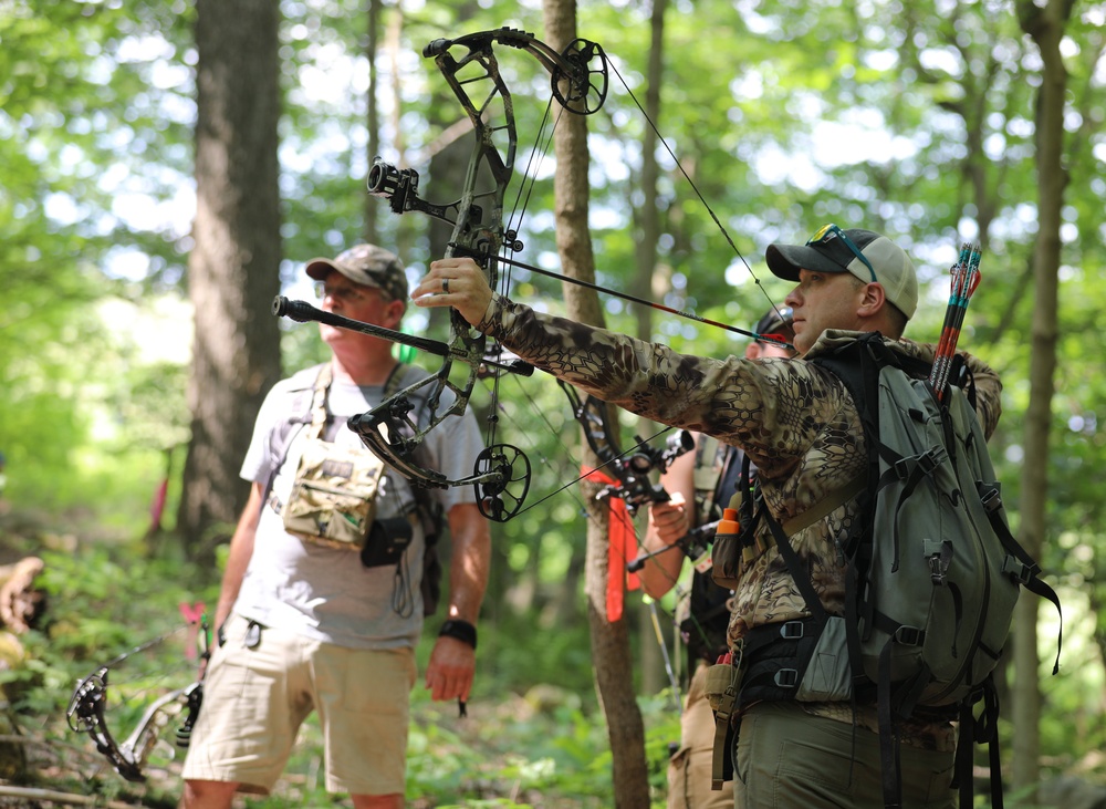 213th Personnel Company participates in Total Archery Challenge