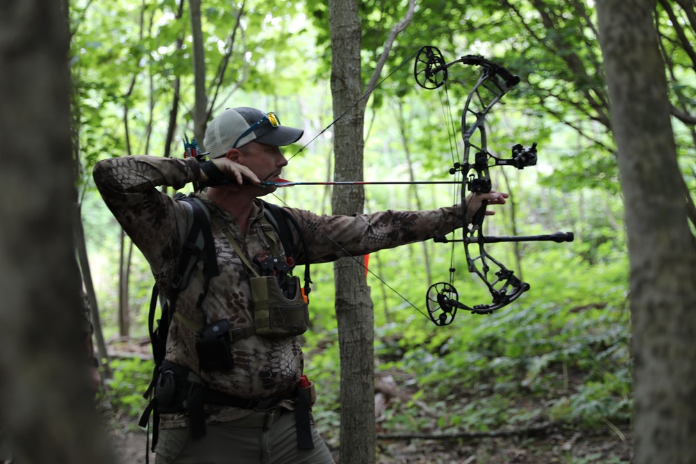 213th Personnel Company participates in Total Archery Challenge