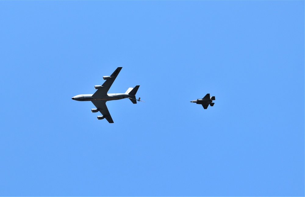 Wisconsin Air National Guard aircraft, crews conduct training practice in Fort McCoy airspace