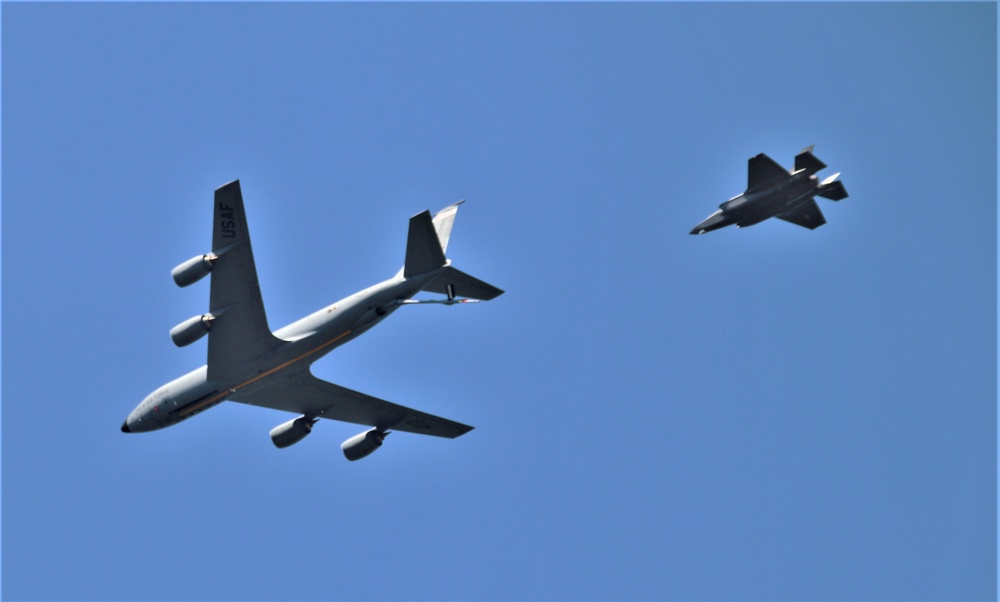 Wisconsin Air National Guard aircraft, crews conduct training practice in Fort McCoy airspace