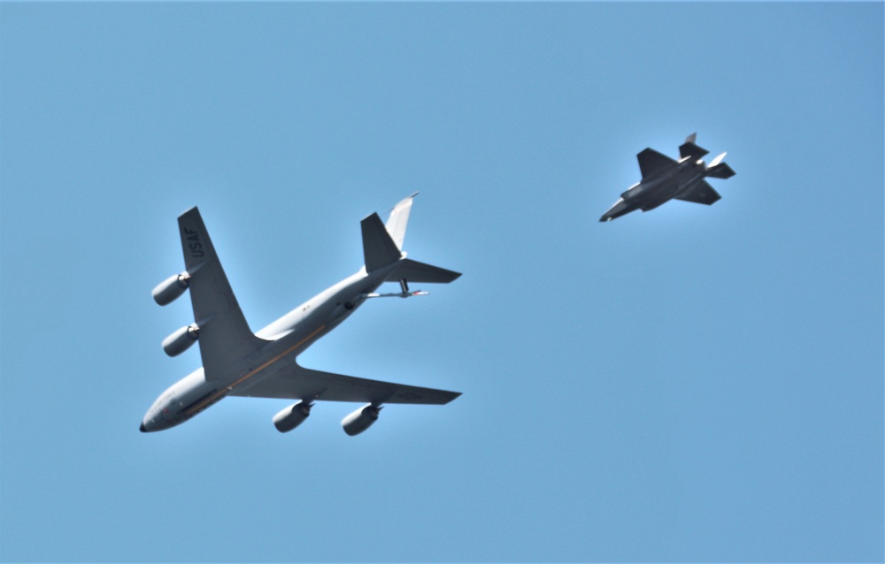 Wisconsin Air National Guard aircraft, crews conduct training practice in Fort McCoy airspace