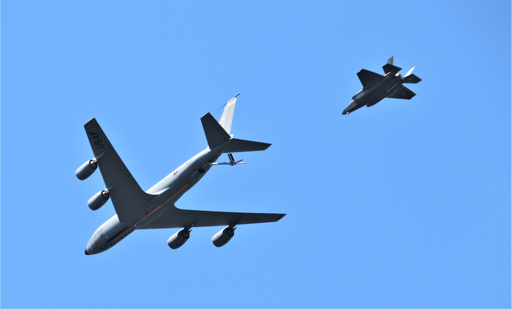 Wisconsin Air National Guard aircraft, crews conduct training practice in Fort McCoy airspace