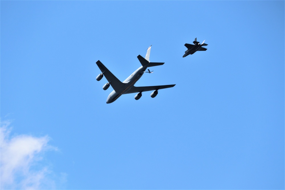 Wisconsin Air National Guard aircraft, crews conduct training practice in Fort McCoy airspace