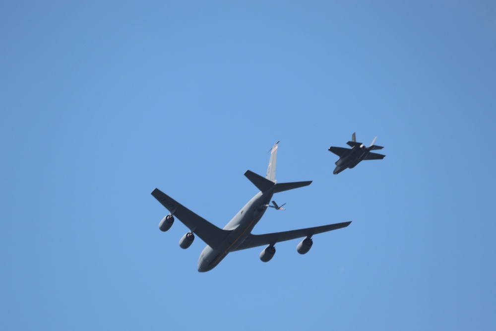 Wisconsin Air National Guard aircraft, crews conduct training practice in Fort McCoy airspace