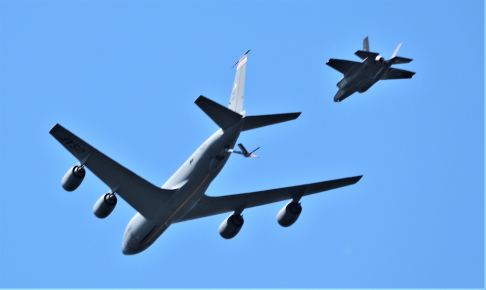 Wisconsin Air National Guard aircraft, crews conduct training practice in Fort McCoy airspace