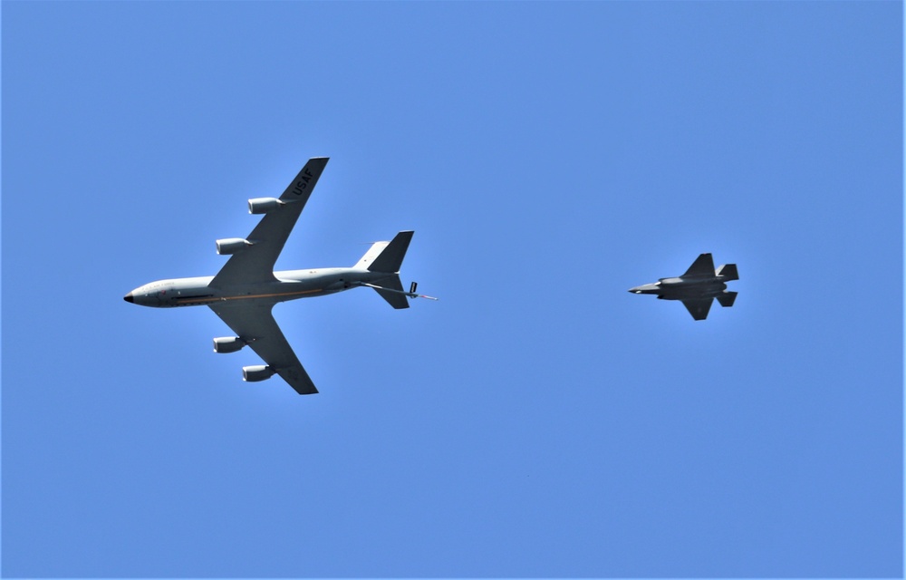 Wisconsin Air National Guard aircraft, crews conduct training practice in Fort McCoy airspace