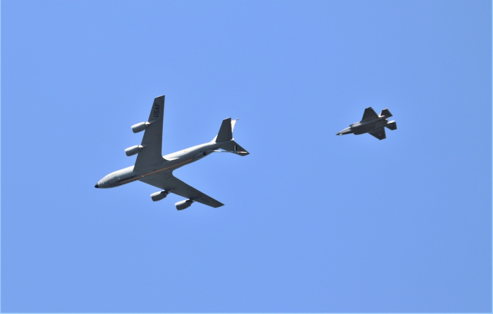 Wisconsin Air National Guard aircraft, crews conduct training practice in Fort McCoy airspace