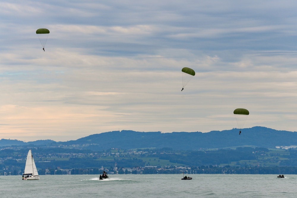 Sky Soldiers team up with German paratroopers to jump into Lake Constance