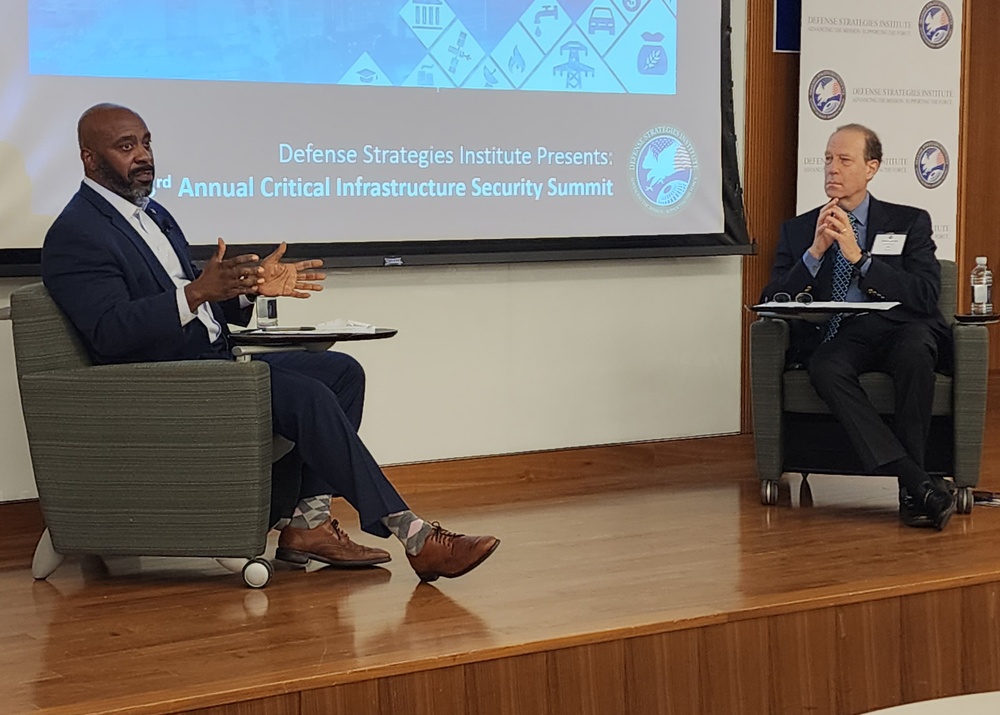 JFHQ-DODIN ExDir Attends Defense Strategies Institute's Critical Infrastructure and Security Summit