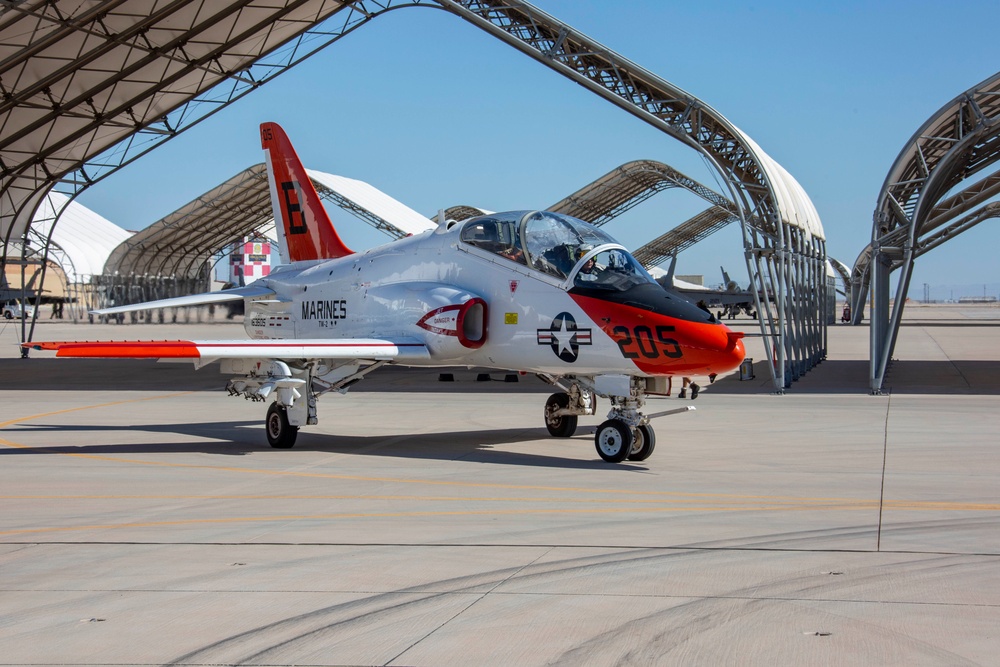 CNATRA squadrons pursue training in EL Centro skies