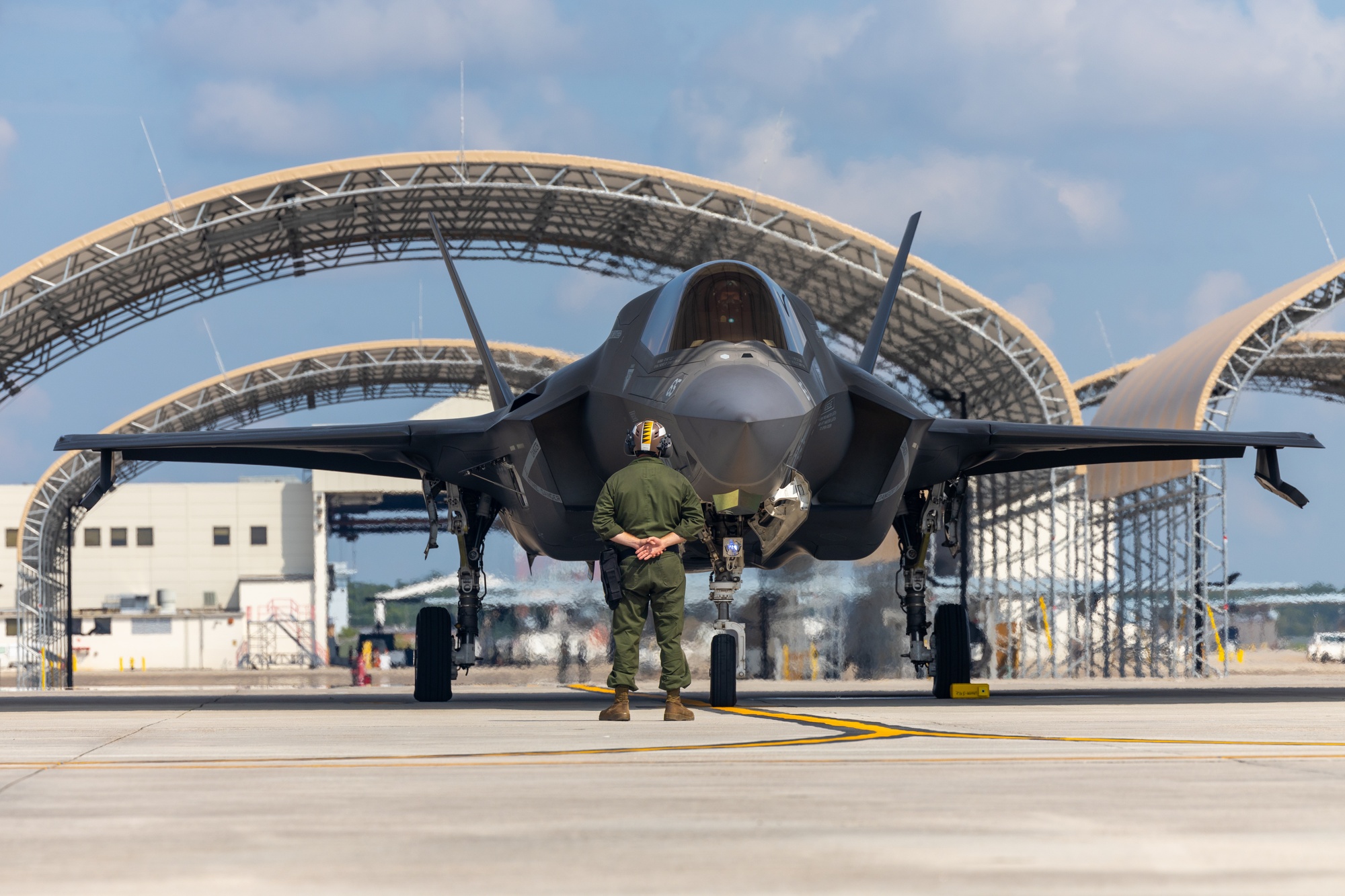 DVIDS - Images - U.S. Marines with VMFA-542 conduct air operations