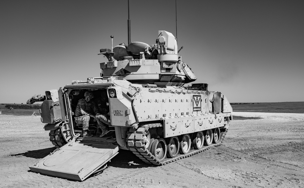 1-63 Bradley Range Qualifications