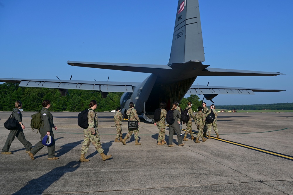 All-female aircrew, TLR Airmen participate in Smithsonian’s &quot;S.H.E. Can&quot; graduation