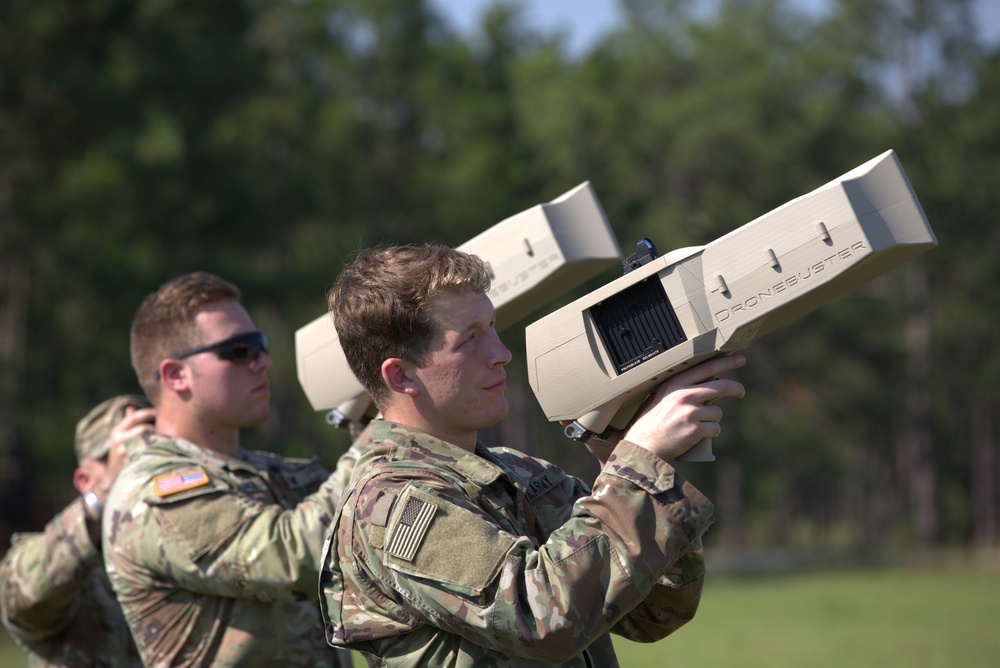 82nd Airborne Division Paratrooper train on c-UAS