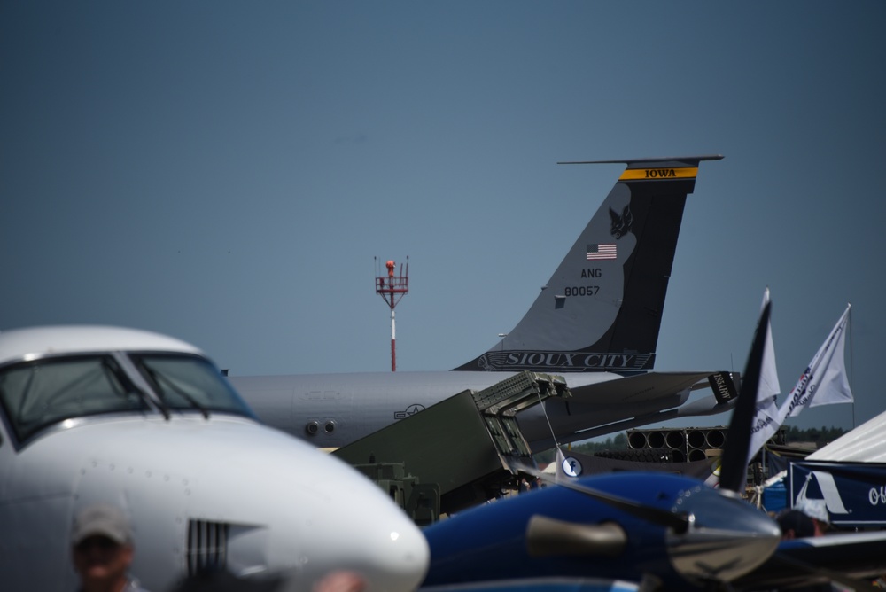 Iowa Air National Guard KC-135R Stratotanker featured at Sioux Falls Airshow