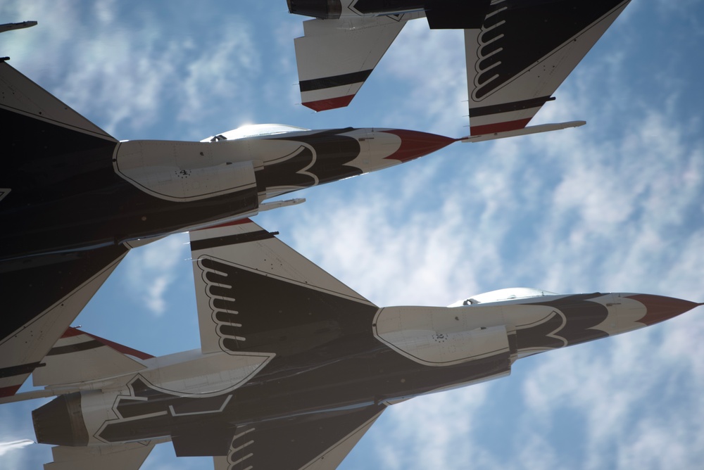 The United States Air Force Demonstration Squadron “Thunderbirds” perform at the Sioux Falls Airshow