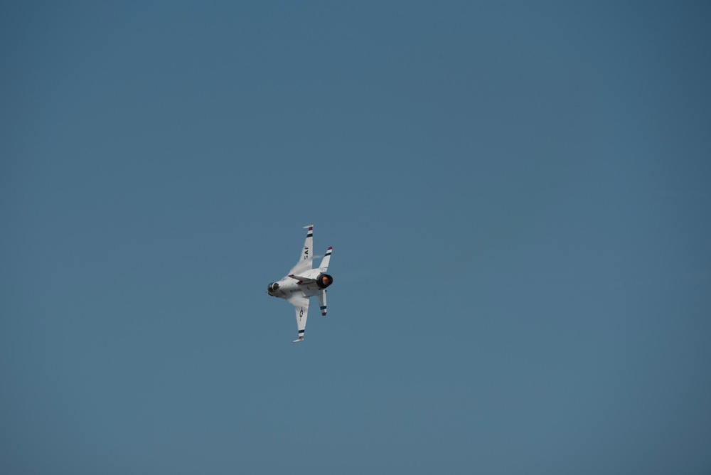 The United States Air Force Demonstration Squadron “Thunderbirds” perform at the Sioux Falls Airshow