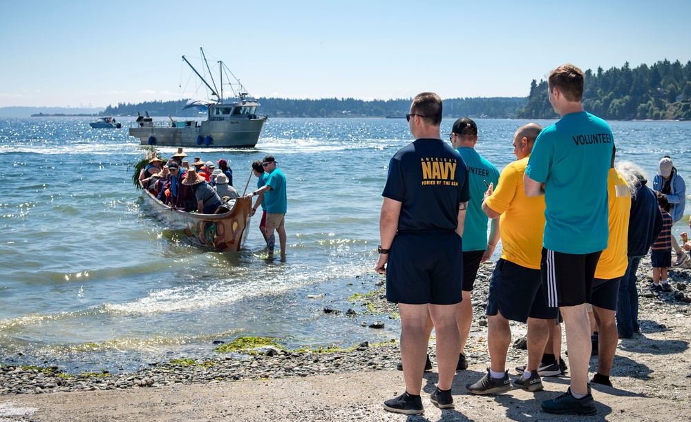 Pacific Northwest Sailors Assist Tribes During Annual Canoe Journey