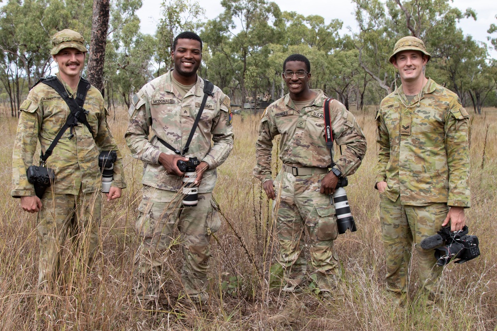 Soldiers conduct field maneuvers during Talisman Sabre 23