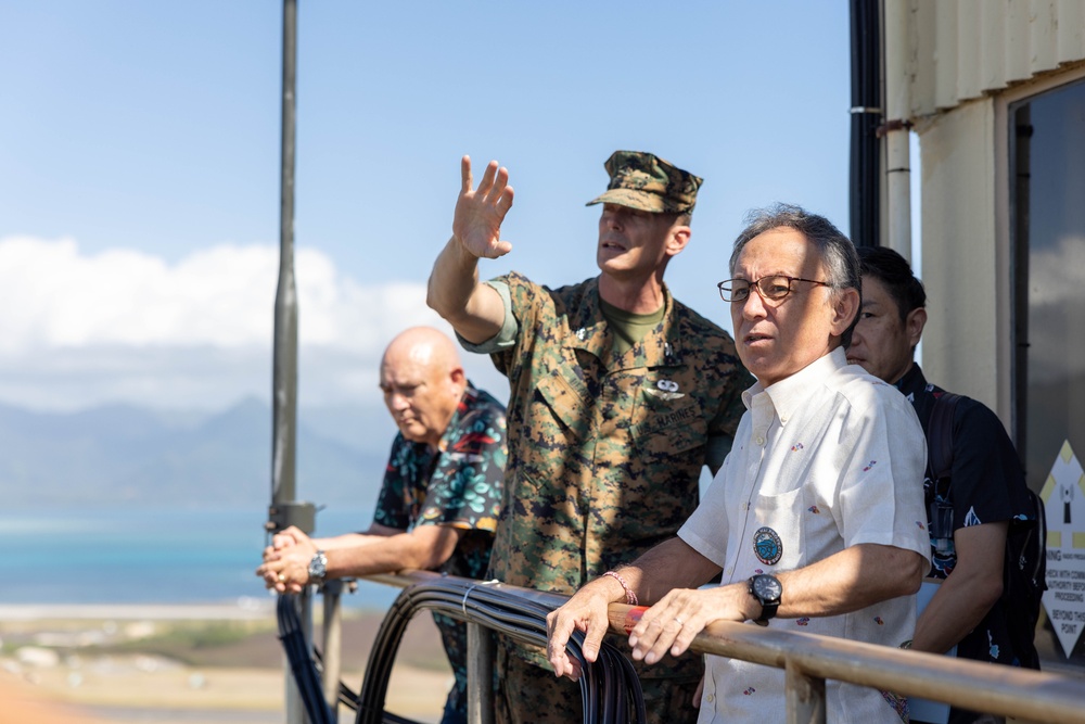 Okinawa Governor visits MCBH