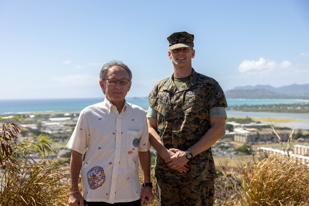 Okinawa Governor visits MCBH