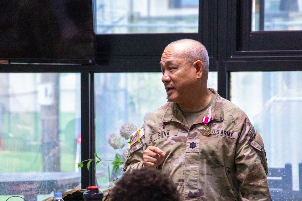 CH (Lt. Col.) Ronaldo Silva Receives the Meritorious Service Medal