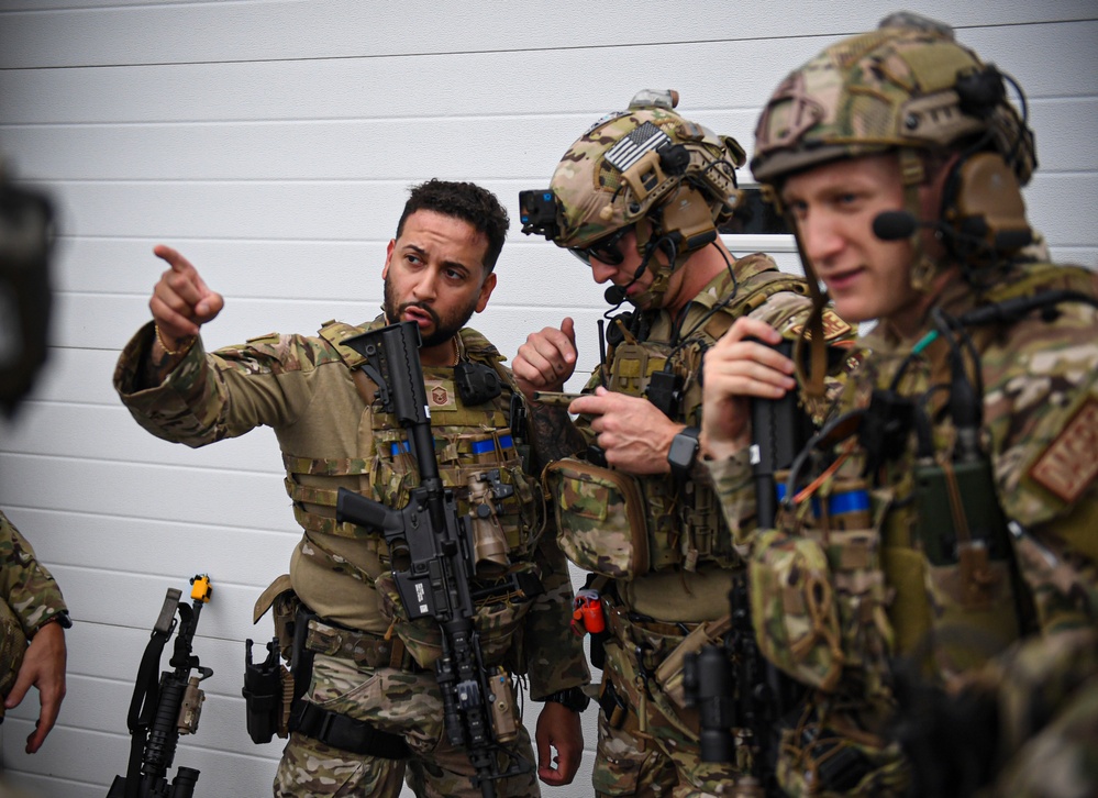 Exercise Iron Keystone Participants Arrive in Middletown