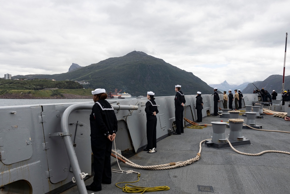 USS Mesa Verde (LPD-19) Arrives in Narvik, Norway