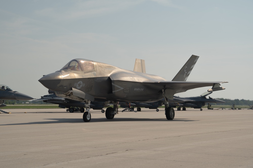 U.S. Marines participate in Northern Lightning 23