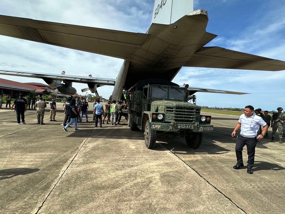 Marines Conduct Relief Efforts in Wake of Typhoon Egay