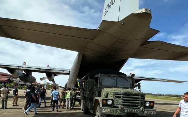 Marines Conduct Relief Efforts in Wake of Typhoon Egay