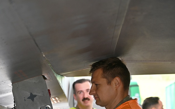 435th AGOW Air Advisors build partnerships through Lithuanian fuels event