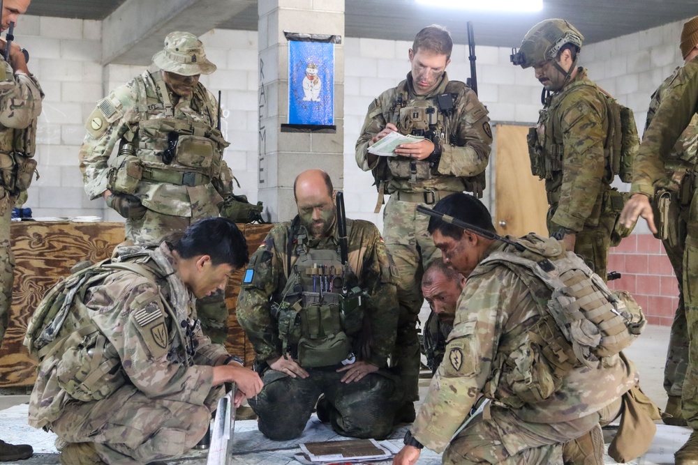 Australian Army's 3rd Brigade conducts orders brief and ROC drill