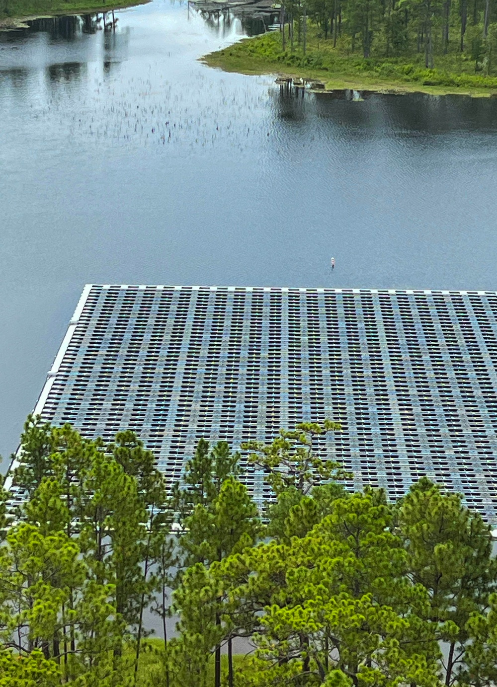 LTG Vereen visits Fort Liberty and the Floating Solar Micro-Grid