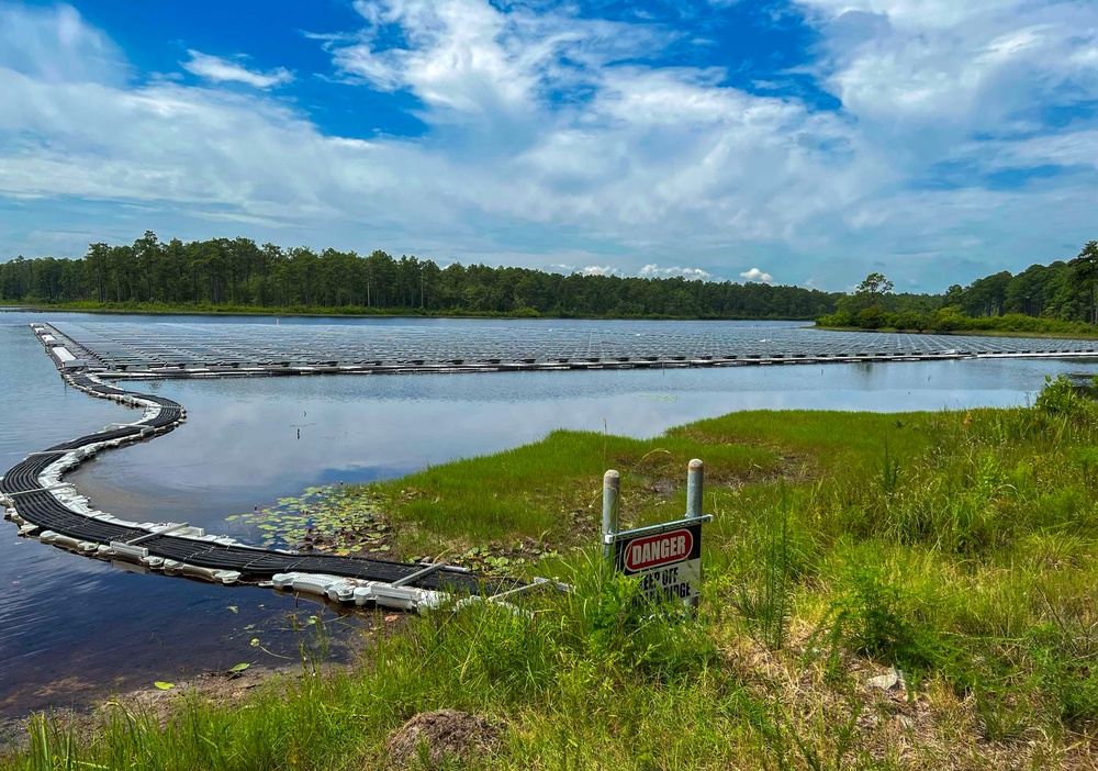 LTG Vereen visits Fort Liberty and the Floating Solar Micro-Grid