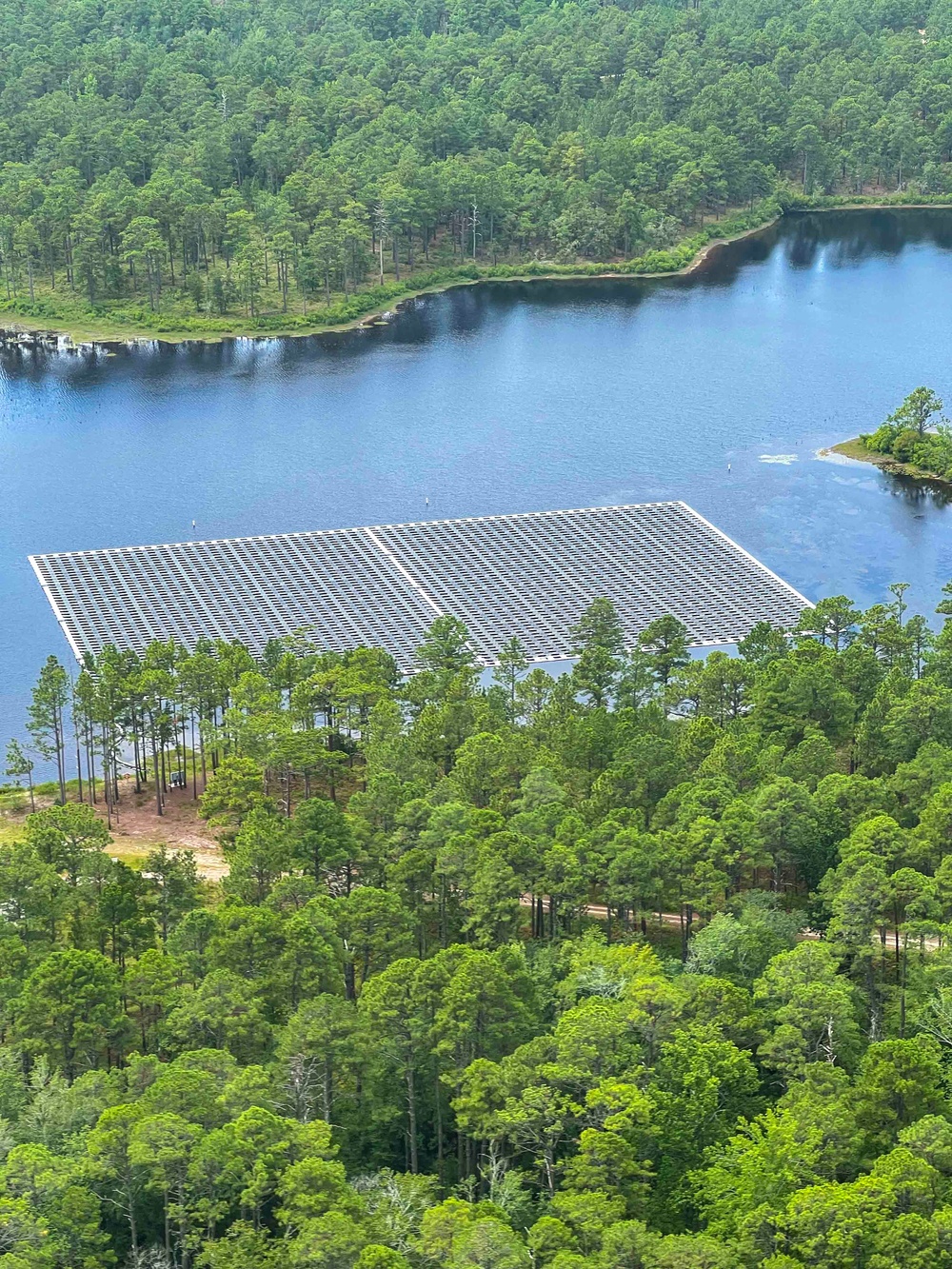 LTG Vereen visits Fort Liberty and the Floating Solar Micro-Grid