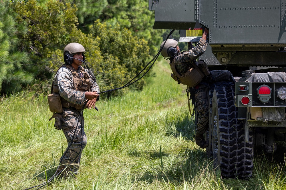 2/10 Marines fire HIMARS