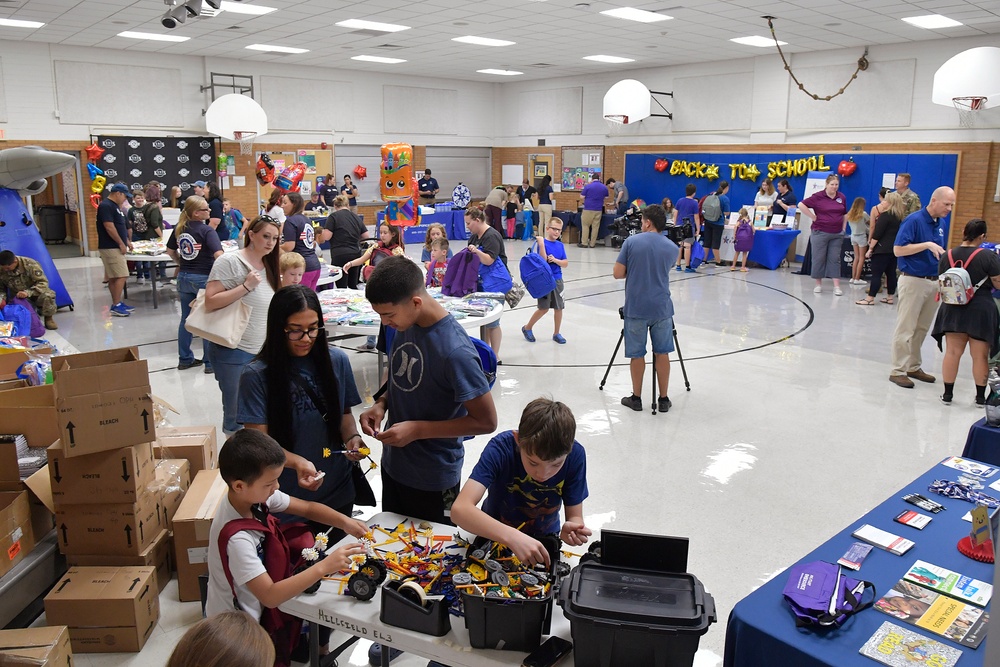 Operation Homefront provides back-to-school supplies for military families