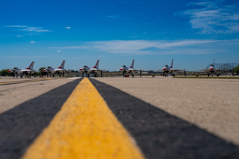 DVIDS Images 2023 Sioux Falls Airshow [Image 35 of 54]