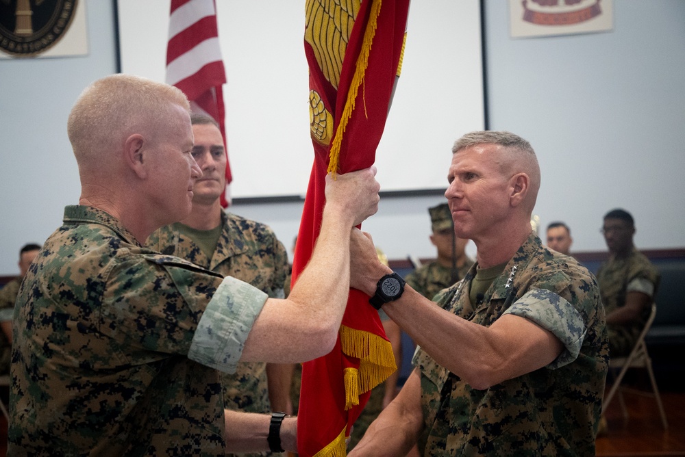 DVIDS - Images - MARCENT Change of Command [Image 3 of 5]