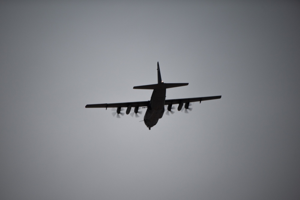 Maintainers keep gunship in flight in Chile for SOUTHERN STAR