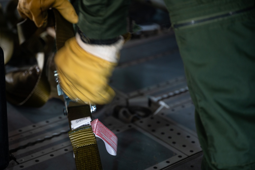 French flies U.K. and U.S. combined Aeromedical Evacuation team