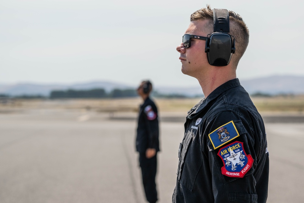 Tri-Cities Water Follies airshow